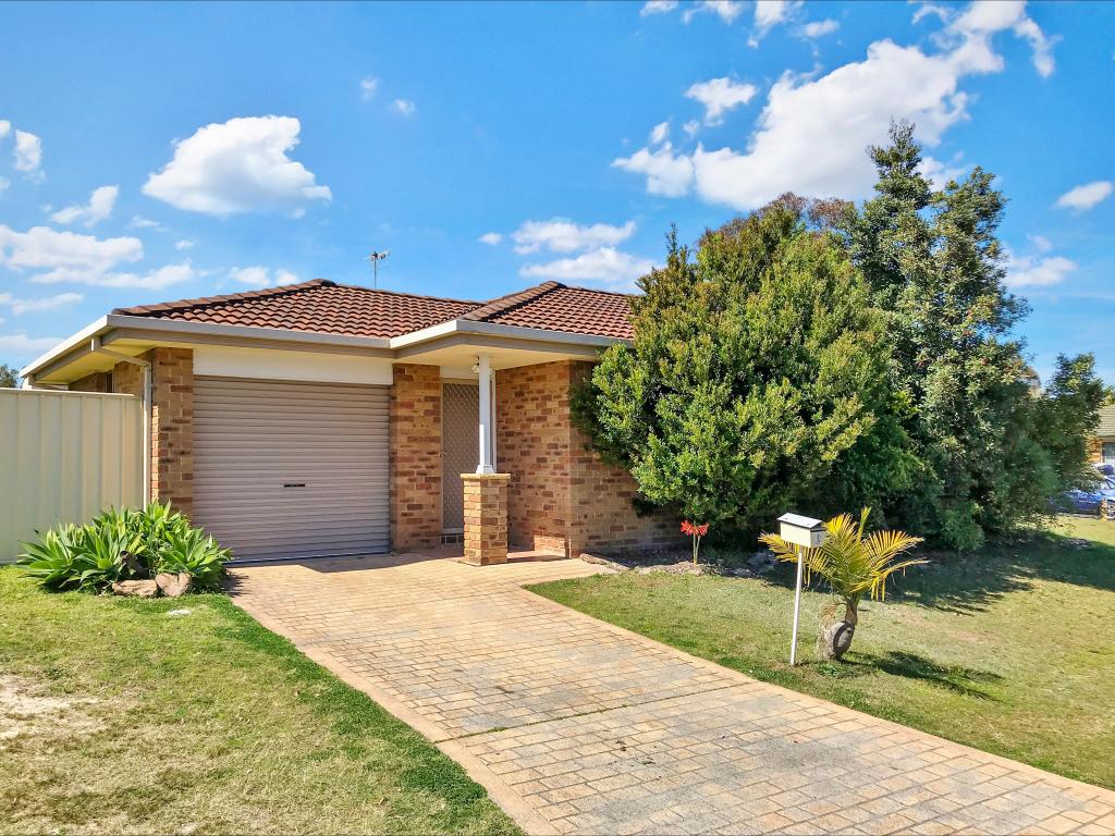 2 Rosella Cct, Blue Haven, NSW 2262
