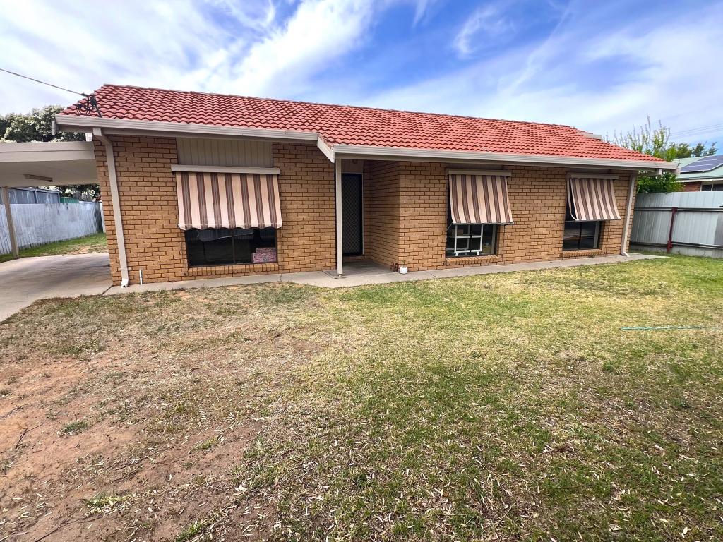 126 Burton St, Deniliquin, NSW 2710