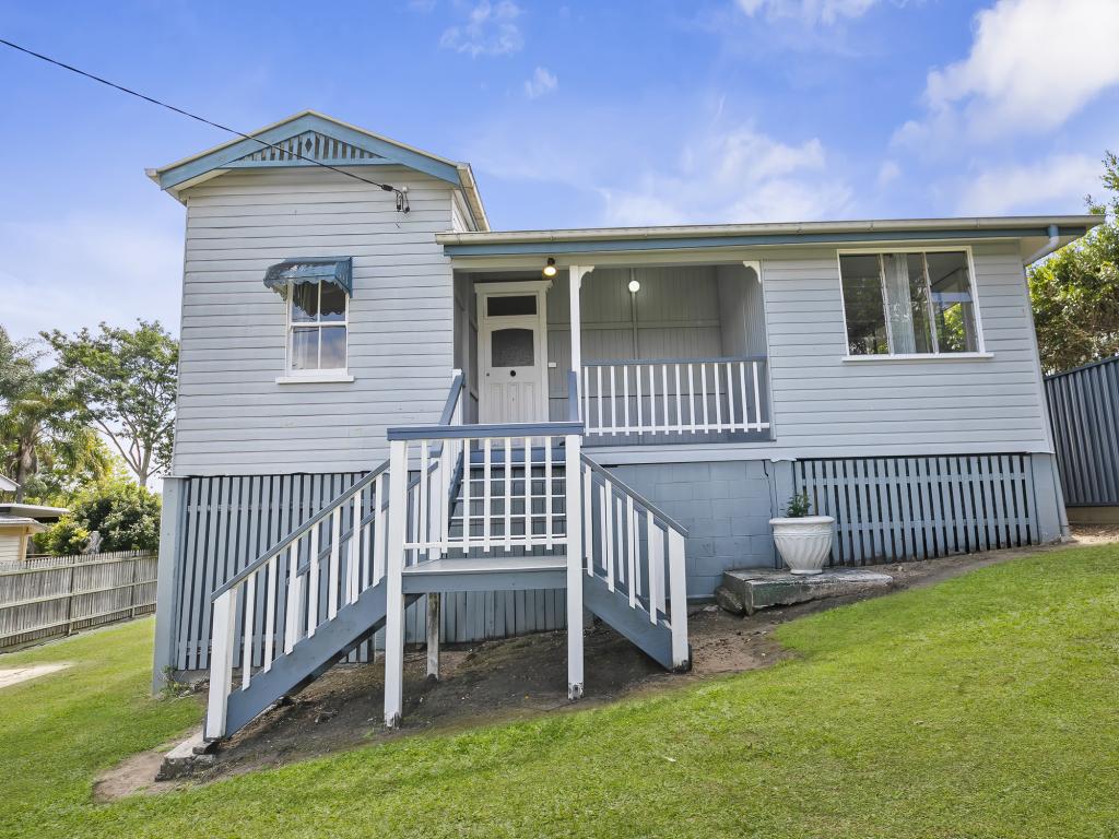 6 Vernon St, Nambour, QLD 4560