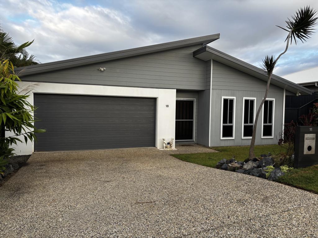 18 Whitehaven Cres, Woolgoolga, NSW 2456
