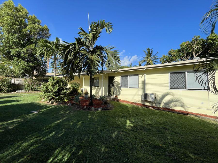 11 Paton Tce, Slade Point, QLD 4740