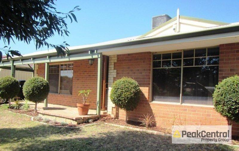 302 Yangebup Rd, Yangebup, WA 6164