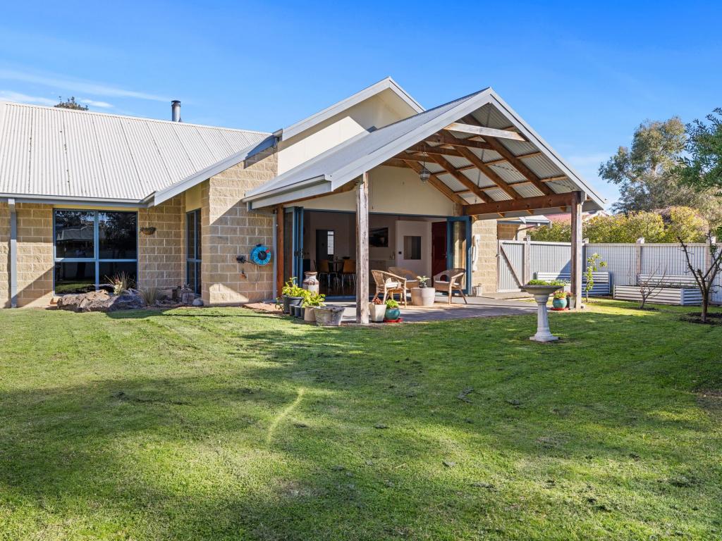 6 Evan Pl, Inverloch, VIC 3996