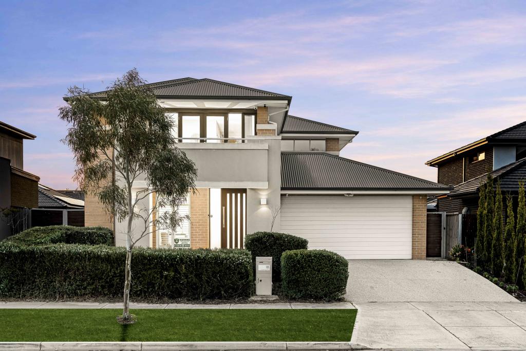 18 Lenigas Cres, Manor Lakes, VIC 3024