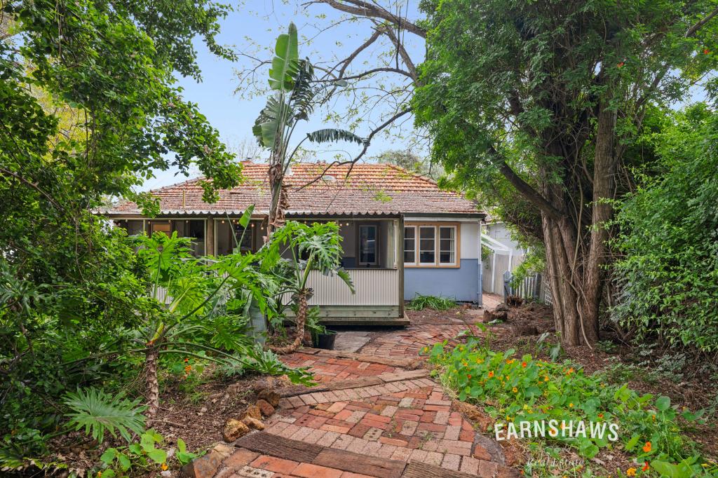 16 Balfour Rd, Swan View, WA 6056