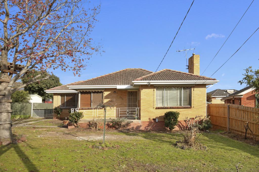 294 Greenwood Dr, Watsonia, VIC 3087