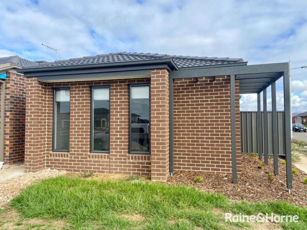 18 Polly Pde, Tarneit, VIC 3029