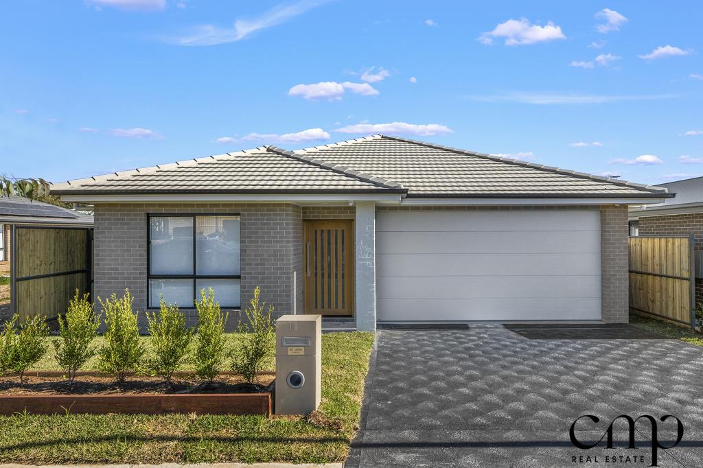 11 Castleton Cres, Airds, NSW 2560