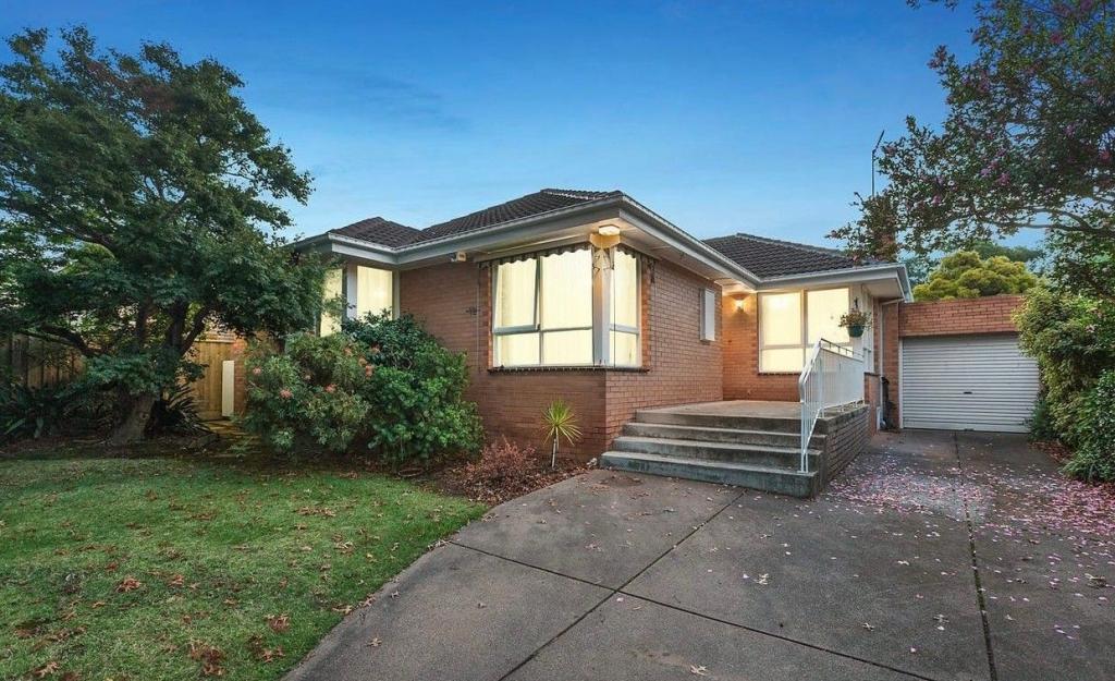 12 Hilltop Cres, Burwood East, VIC 3151