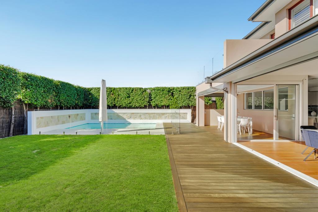 37 Lakeside Dr, Sandhurst, VIC 3977