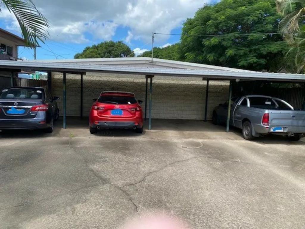 4/3 Sandown Cl, Woree, QLD 4868