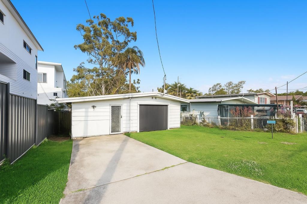 12 Railway Pde, Nerang, QLD 4211