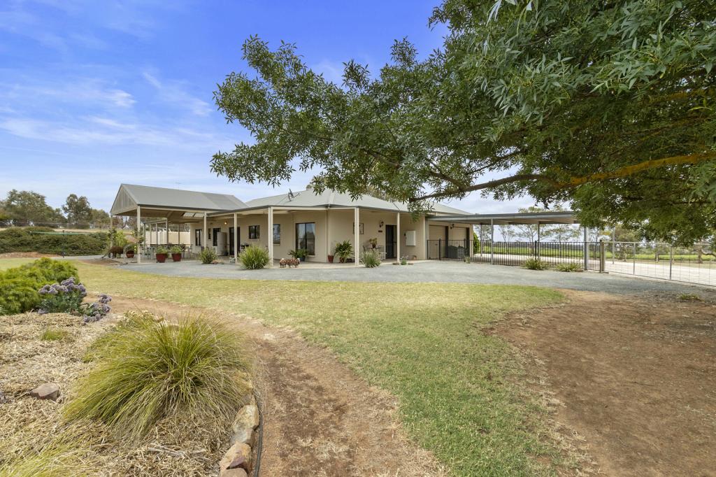 24 Moccundunda Rd, Spring Farm, SA 5453