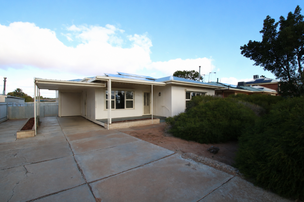 689 Williams St, Broken Hill, NSW 2880