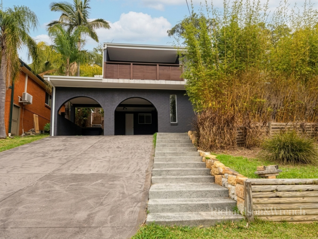 42 The Broadwaters, Tascott, NSW 2250