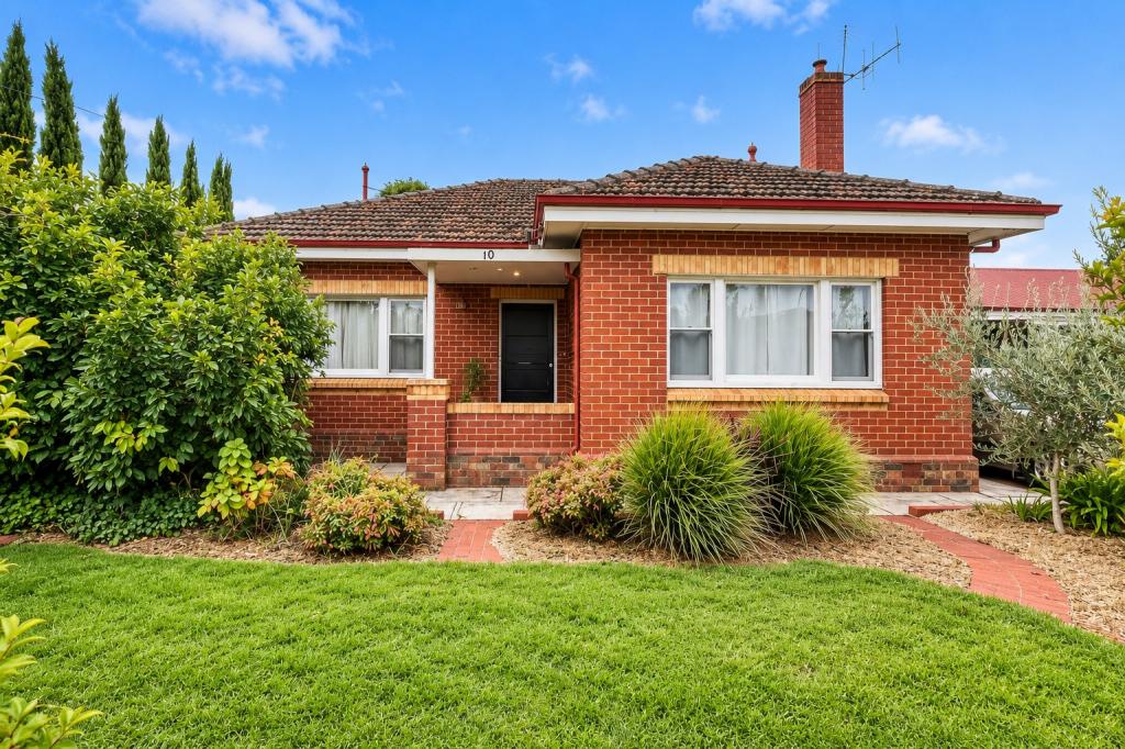 10 HOUSTON ST, FLORA HILL, VIC 3550