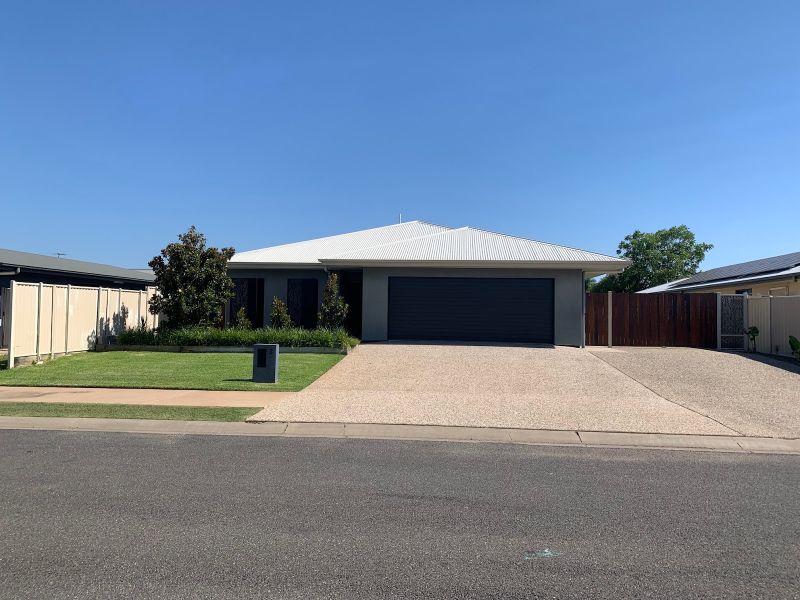 3 Easton St, Emerald, QLD 4720