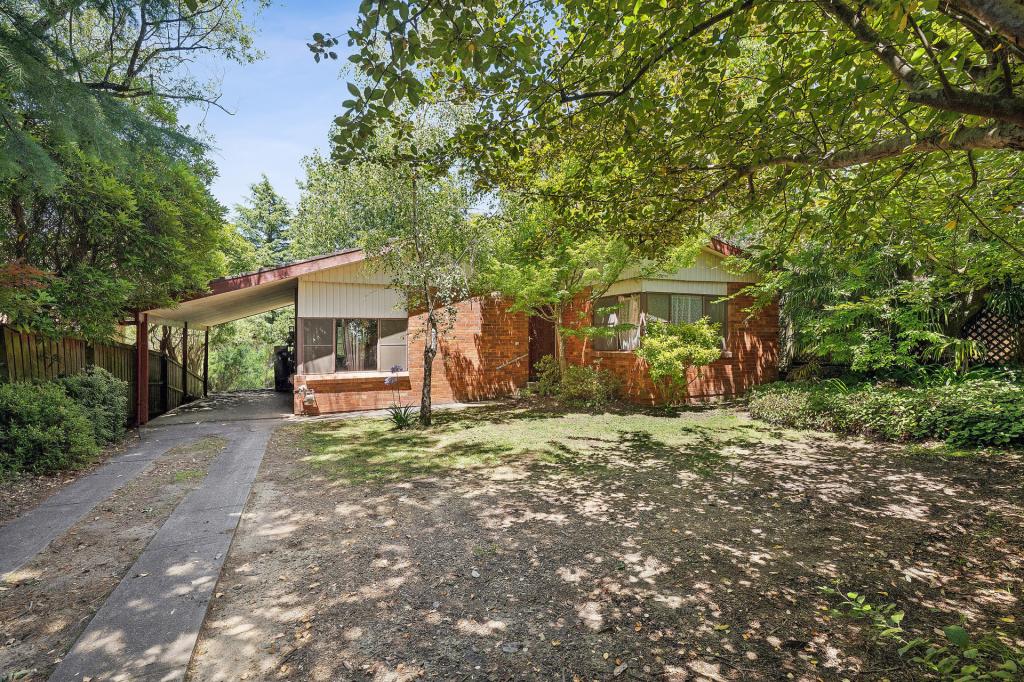 50 Blaxland Rd, Wentworth Falls, NSW 2782