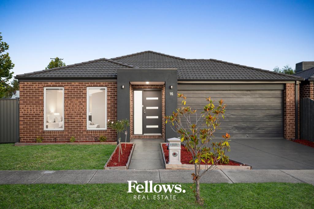 16 Double Delight Dr, Beaconsfield, VIC 3807