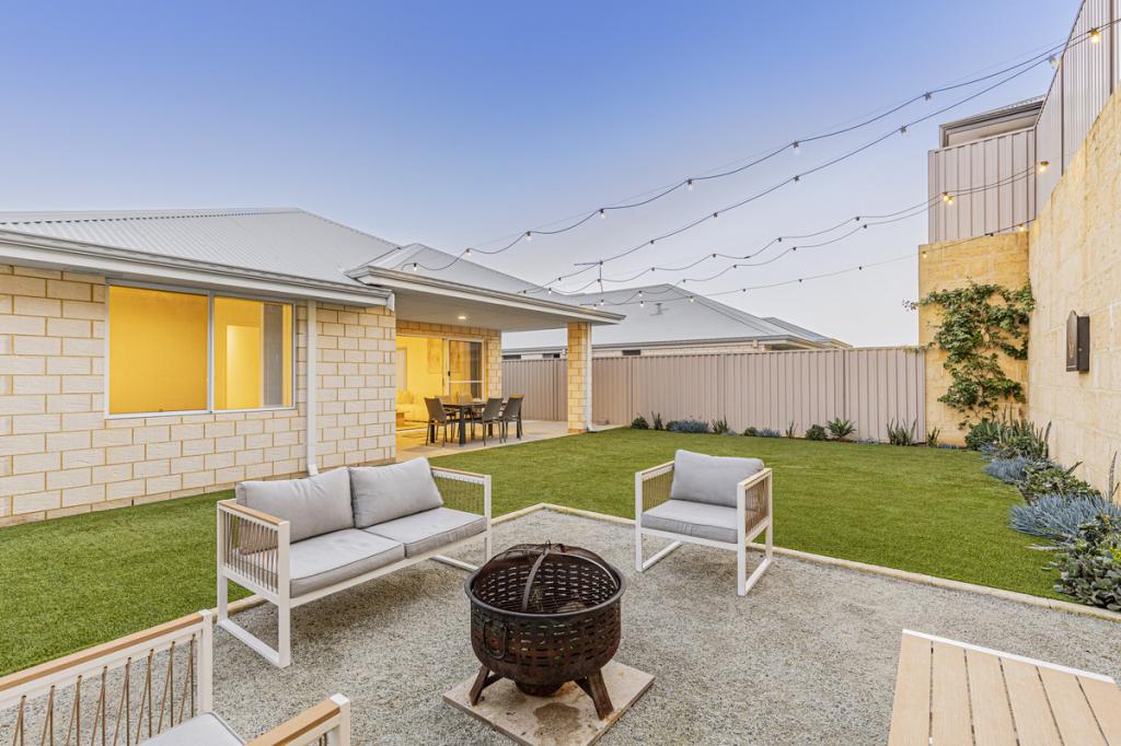 26 EREMOPHILA ST, SINAGRA, WA 6065