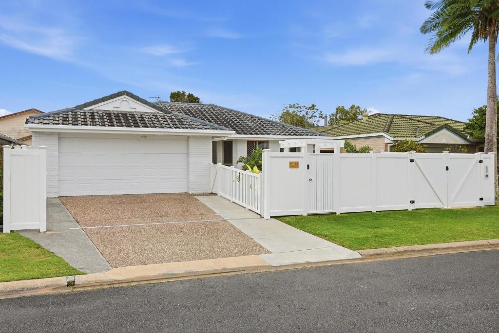 33 Ottelia Dr, Elanora, QLD 4221