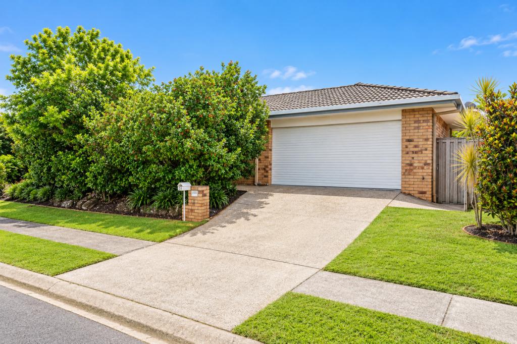 31 Galeen Dr, Burleigh Waters, QLD 4220