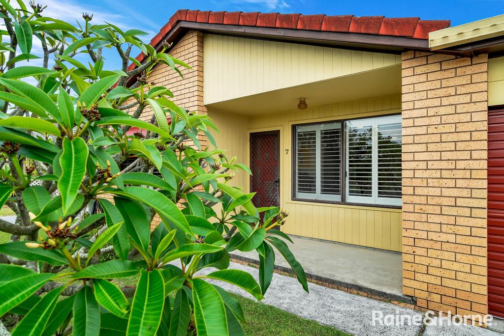 7 ABELIA AVE, YAMBA, NSW 2464