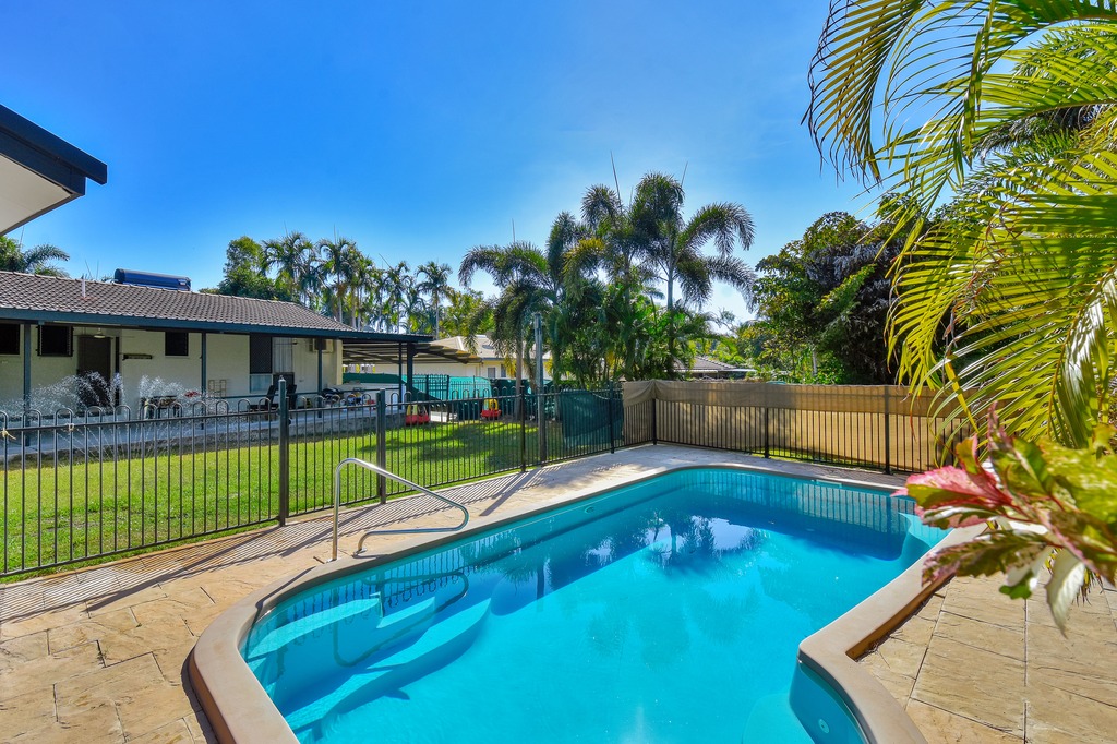 6 Dotterel Ct, Leanyer, NT 0812