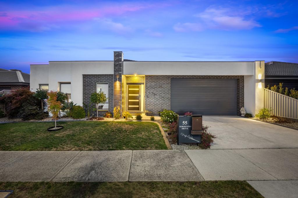 55 Sorrento Dr, Alfredton, VIC 3350