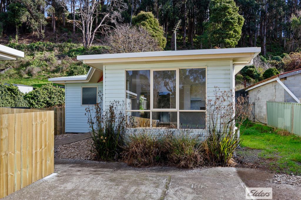 2/4 OLD SURREY RD, EMU HEIGHTS, TAS 7320