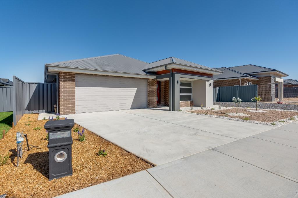 321 Brooklyn Dr, Thurgoona, NSW 2640