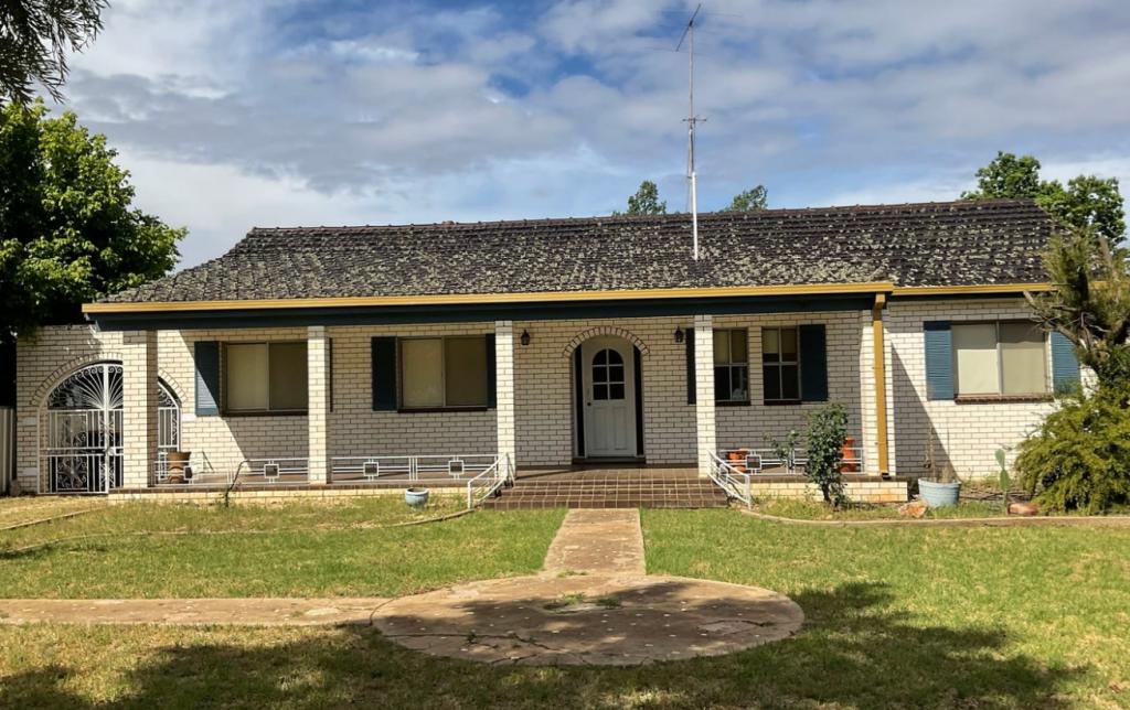 15 Banksia Ave, Leeton, NSW 2705