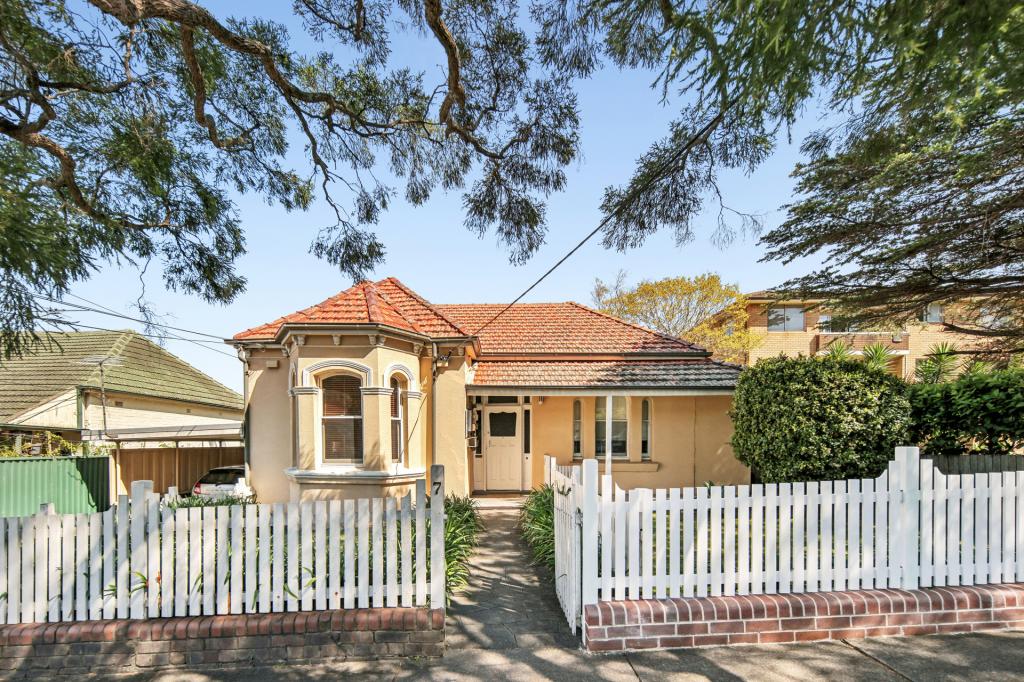7 QUEEN ST, ASHFIELD, NSW 2131