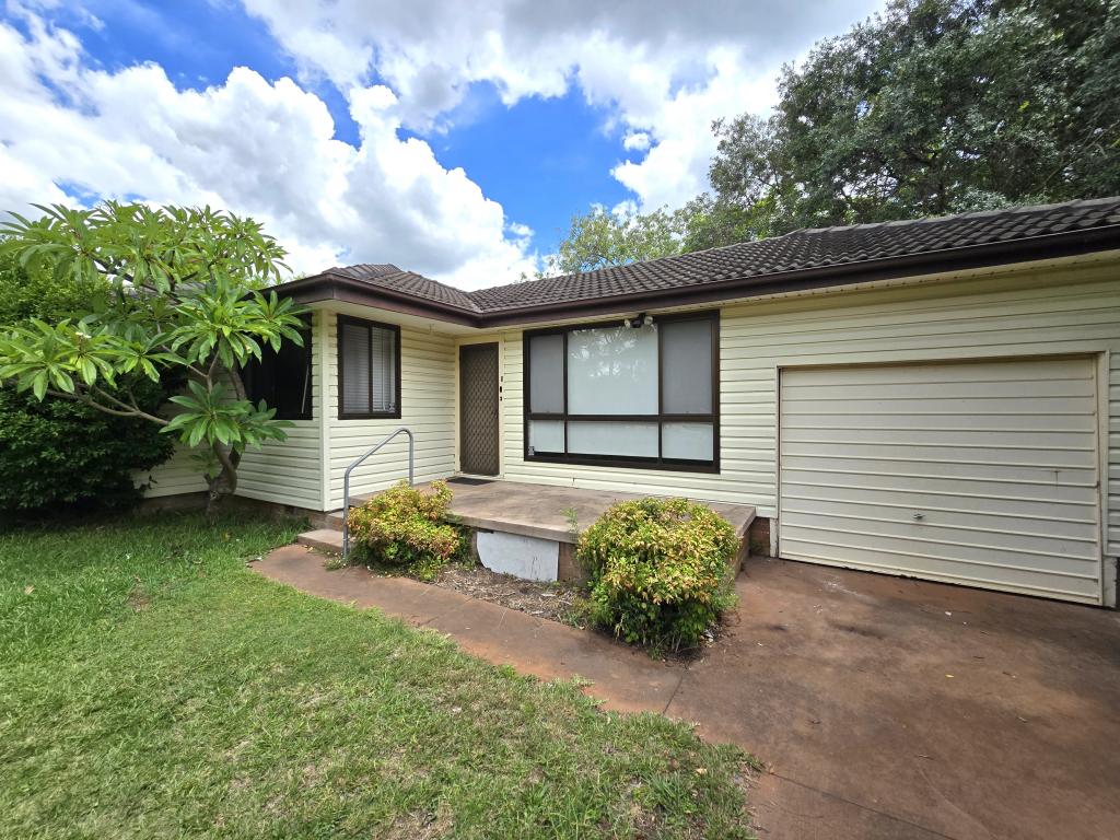 8 Todd Cir, Old Toongabbie, NSW 2146