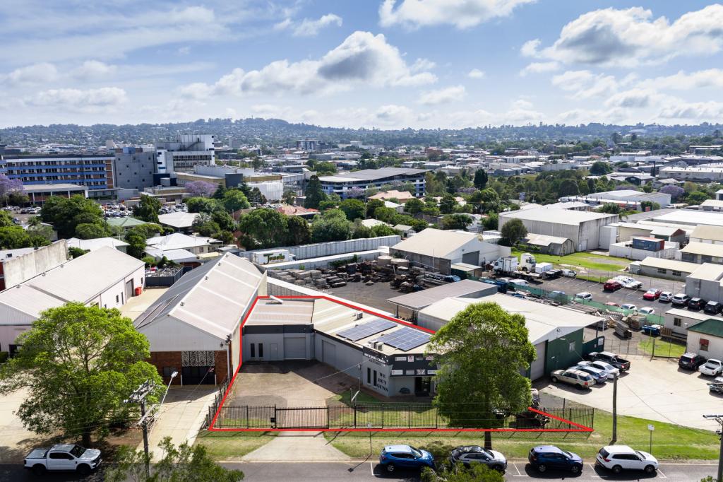 13 Diagonal St, South Toowoomba, QLD 4350