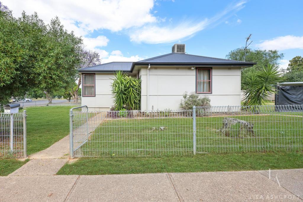 2 Thompson Cres, South Tamworth, NSW 2340