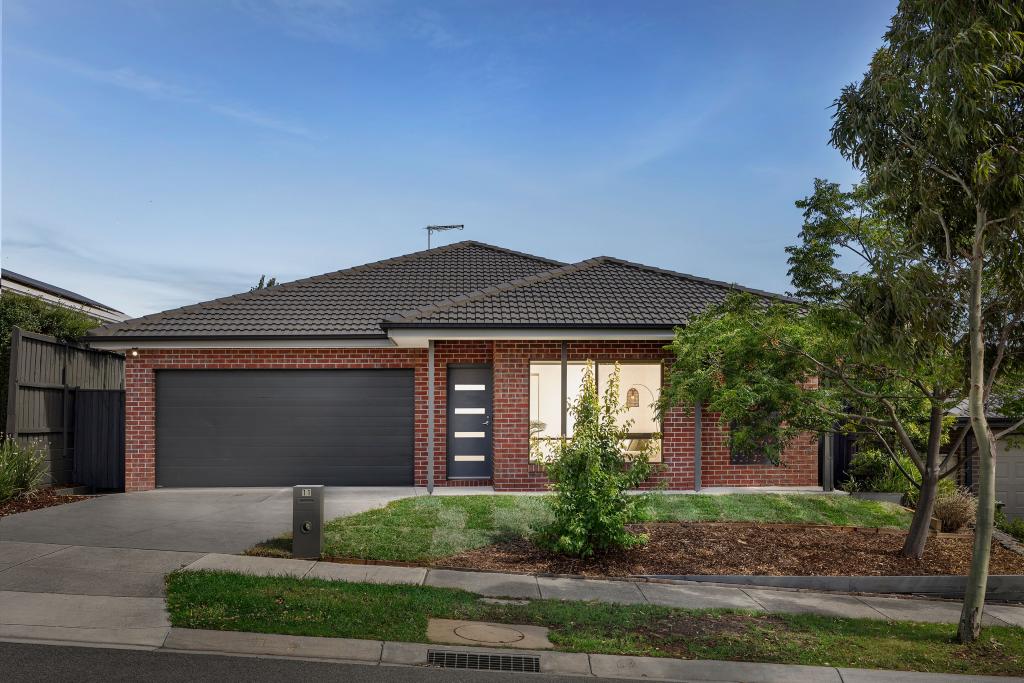 11 Angelas Way, Sunbury, VIC 3429