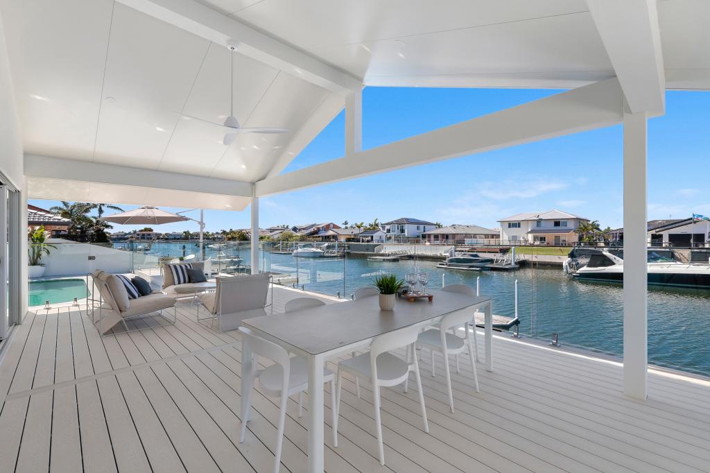 9 Nirvana Ct, Runaway Bay, QLD 4216