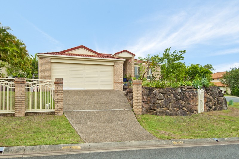 1 Respall Way, Arundel, QLD 4214