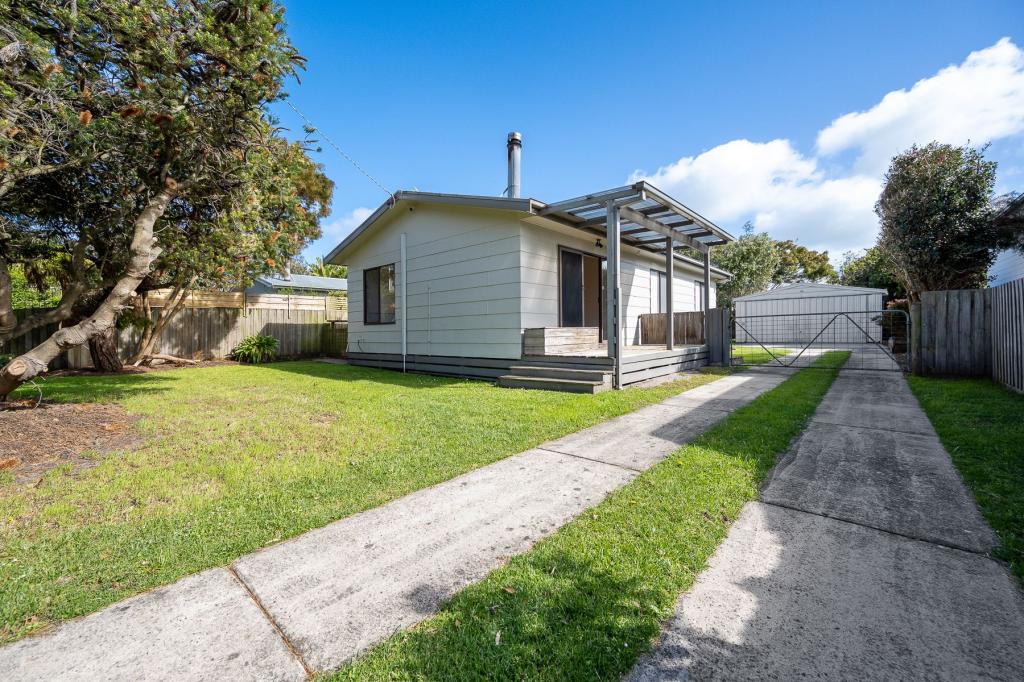 114 Anglers Rd, Cape Paterson, VIC 3995