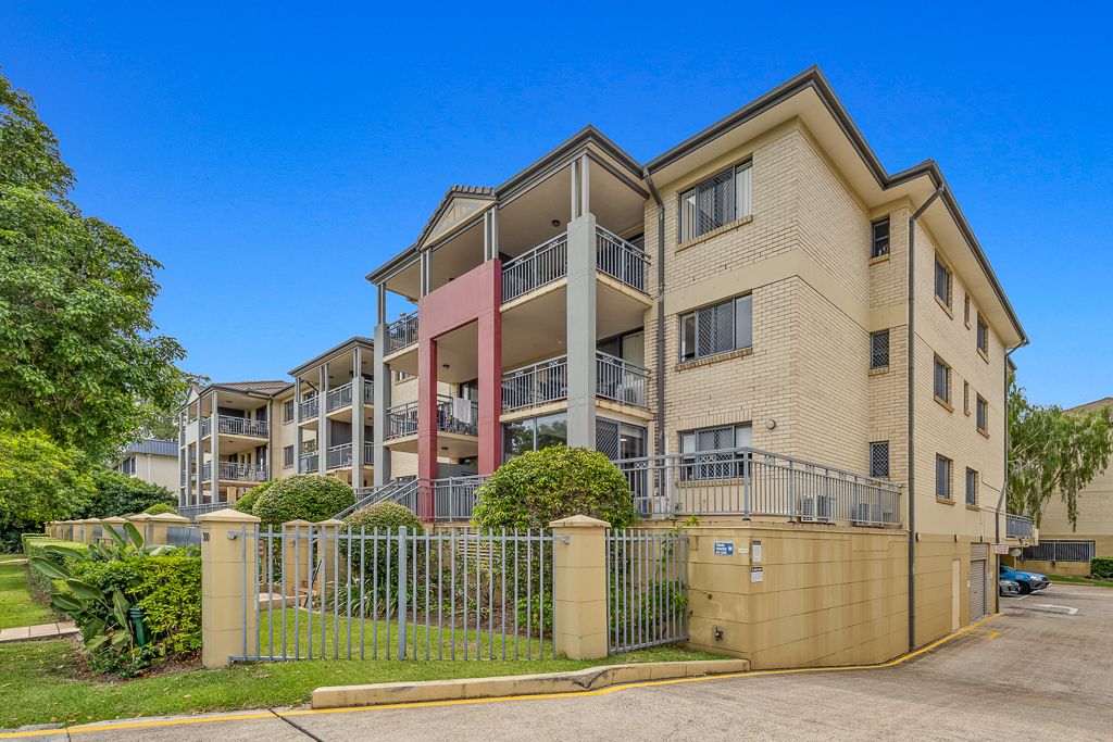 24/300 Sir Fred Schonell Dr, St Lucia, QLD 4067