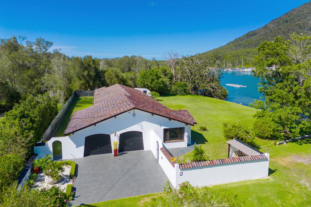 2 Bay St, Dunbogan, NSW 2443