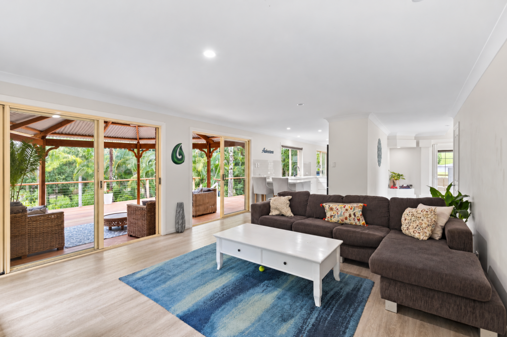 4 Tea Gardens Pl, Robina, QLD 4226