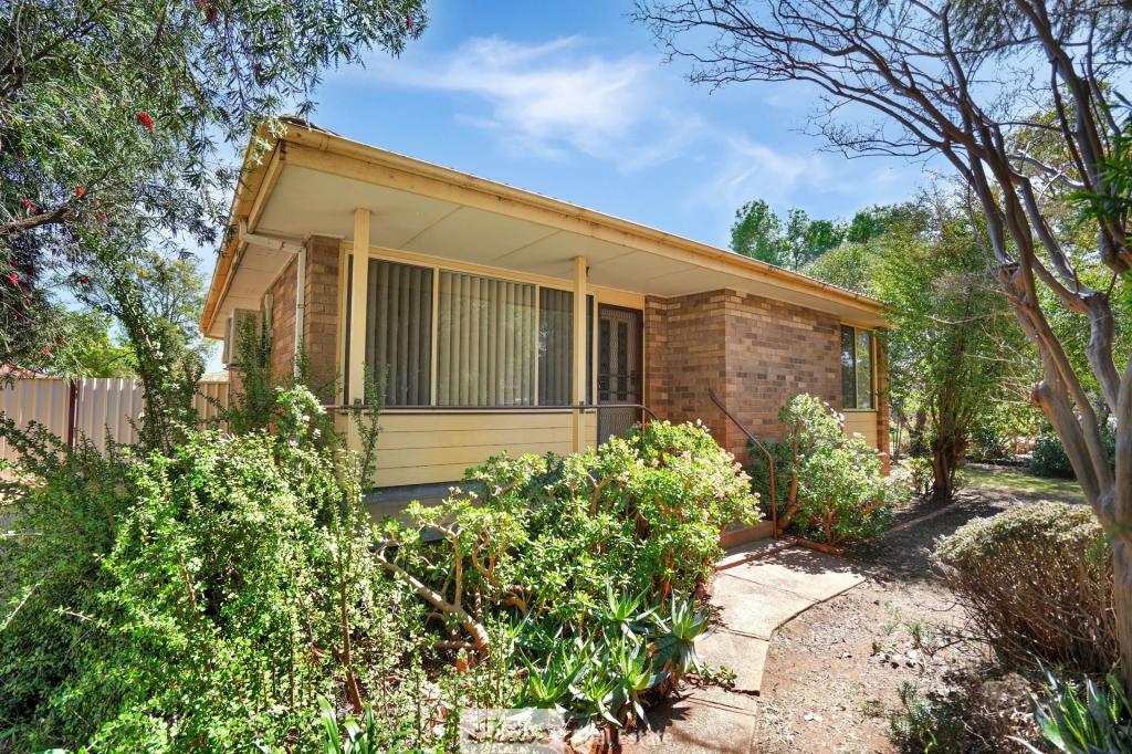 2 MARCUS ST, GRIFFITH, NSW 2680
