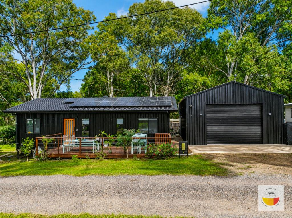 2 Victoria Ave, Russell Island, QLD 4184