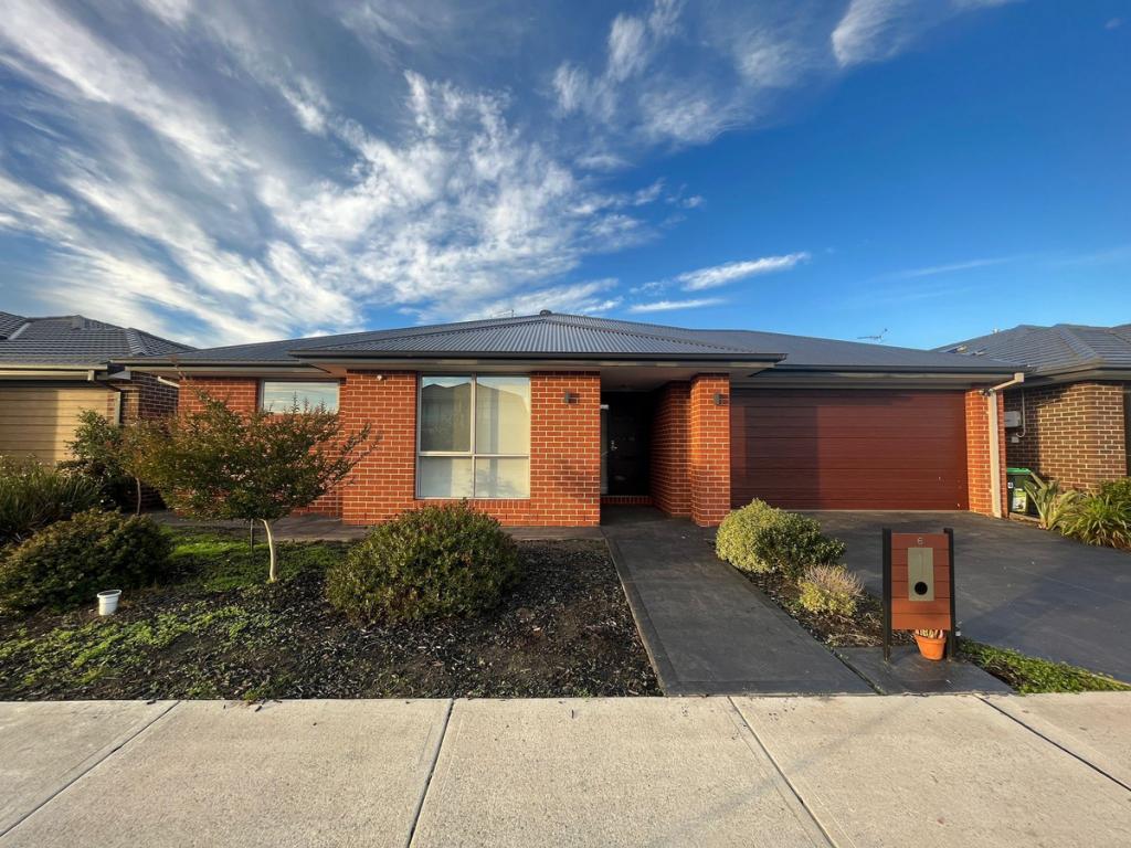 6 URQUHART ST, MICKLEHAM, VIC 3064