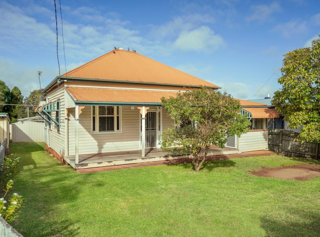 8 MURPHY ST, RANGEVILLE, QLD 4350