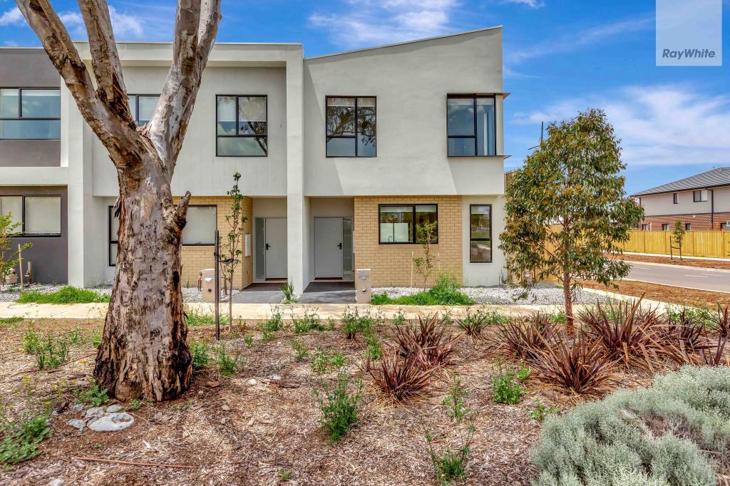 19 RAKIA LANE, FRASER RISE, VIC 3336