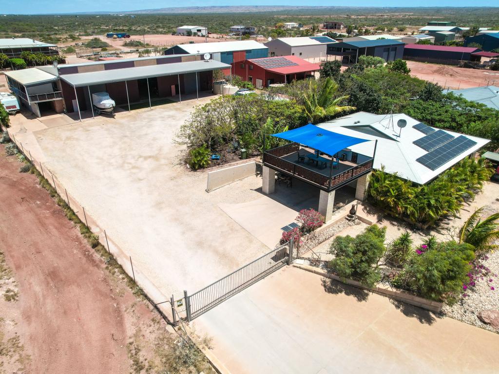 42 YOUNG ST, NORTH WEST CAPE, WA 6707