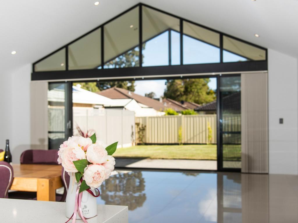18 Toorak Rd, Rivervale, WA 6103